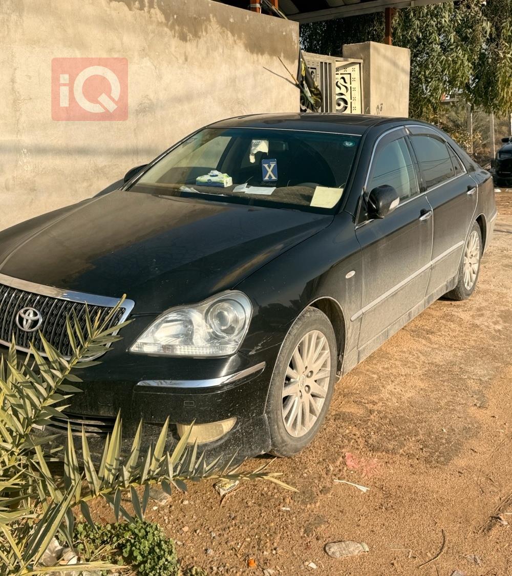 تۆیۆتا کراون